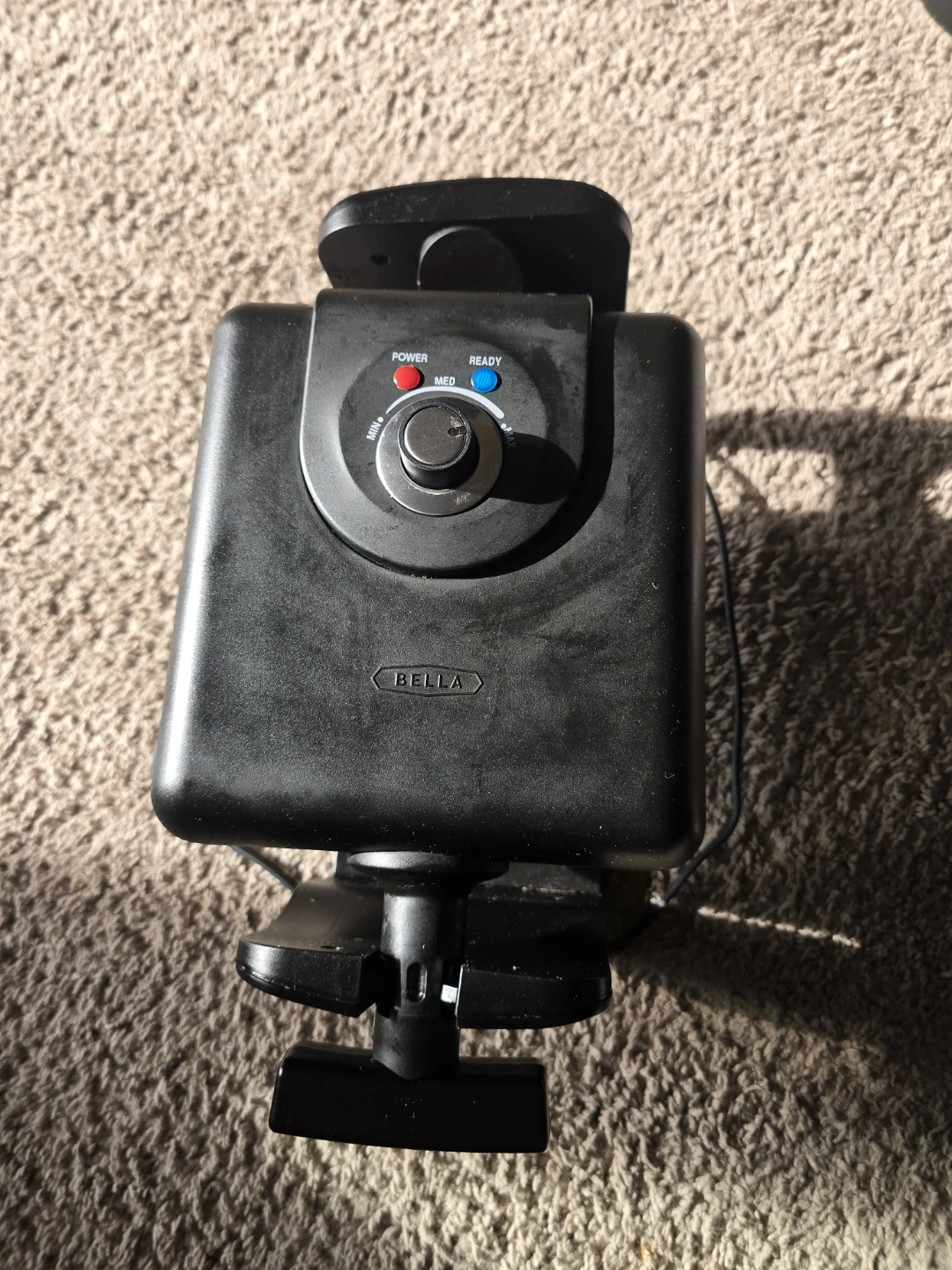 BELLA Rotating Square Waffle Maker (One-Flip)  -Intertek 1000W