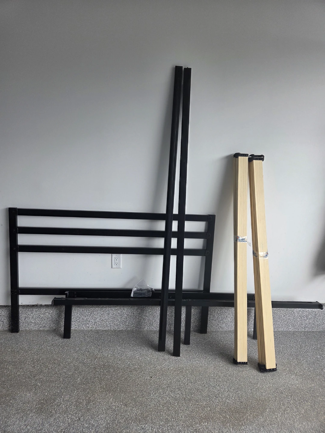 Queen Black Metal Bed Frame - photo 2