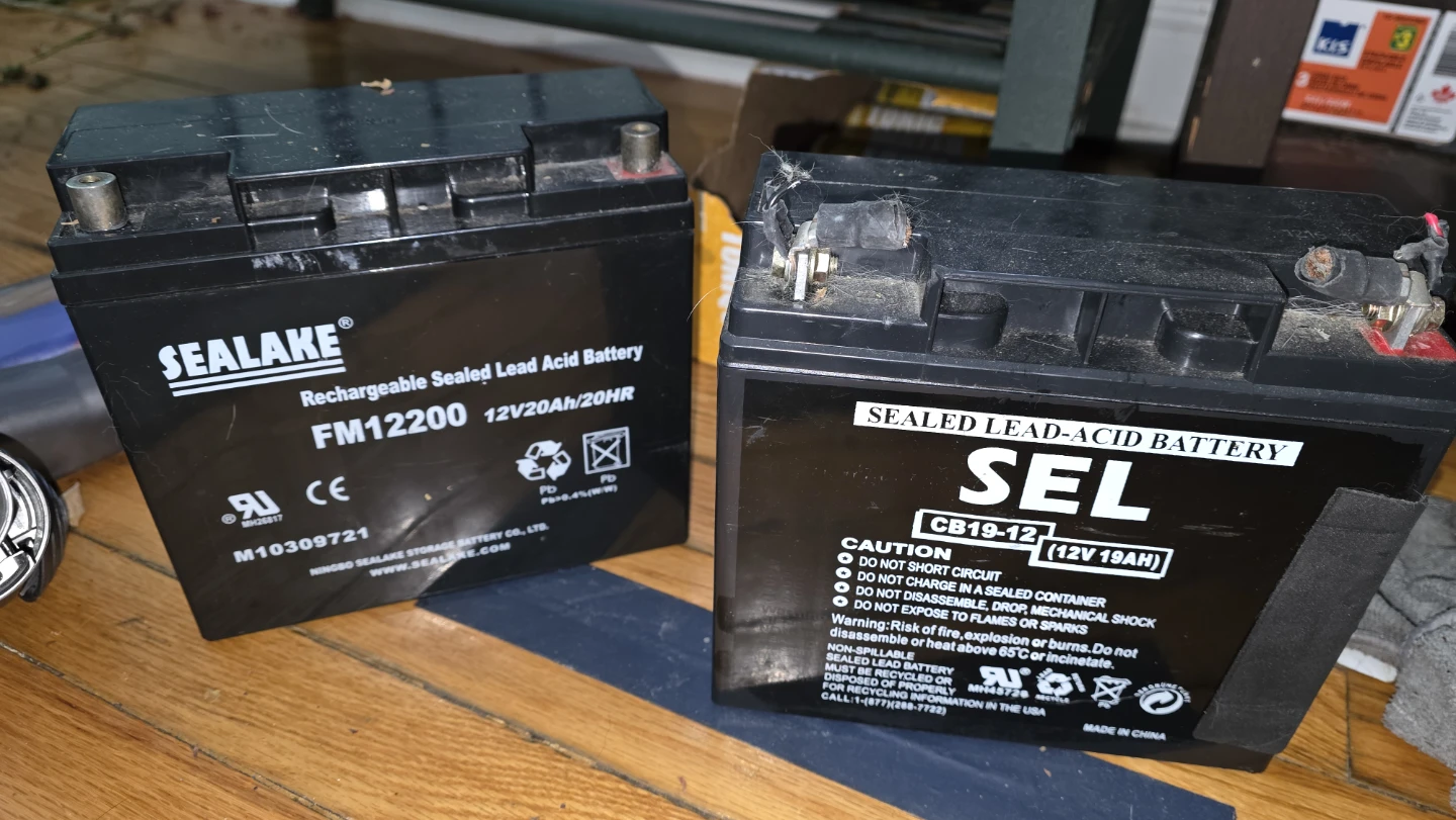 SEALAKE FM12200 Rechargeable Sealed Lead-Acid Battery - photo 2