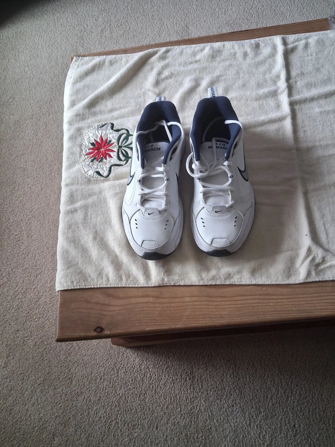 Nike Air Monarch IV Men's White/Navy Sneakers