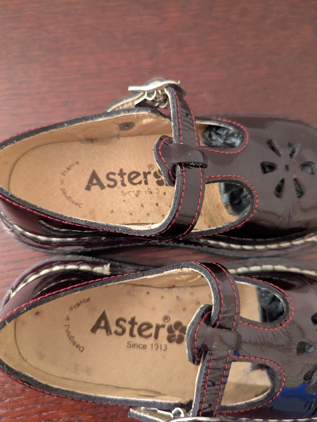 Aster Black Cherry Patent Leather Mary Janes Euro Size 26 - photo 2