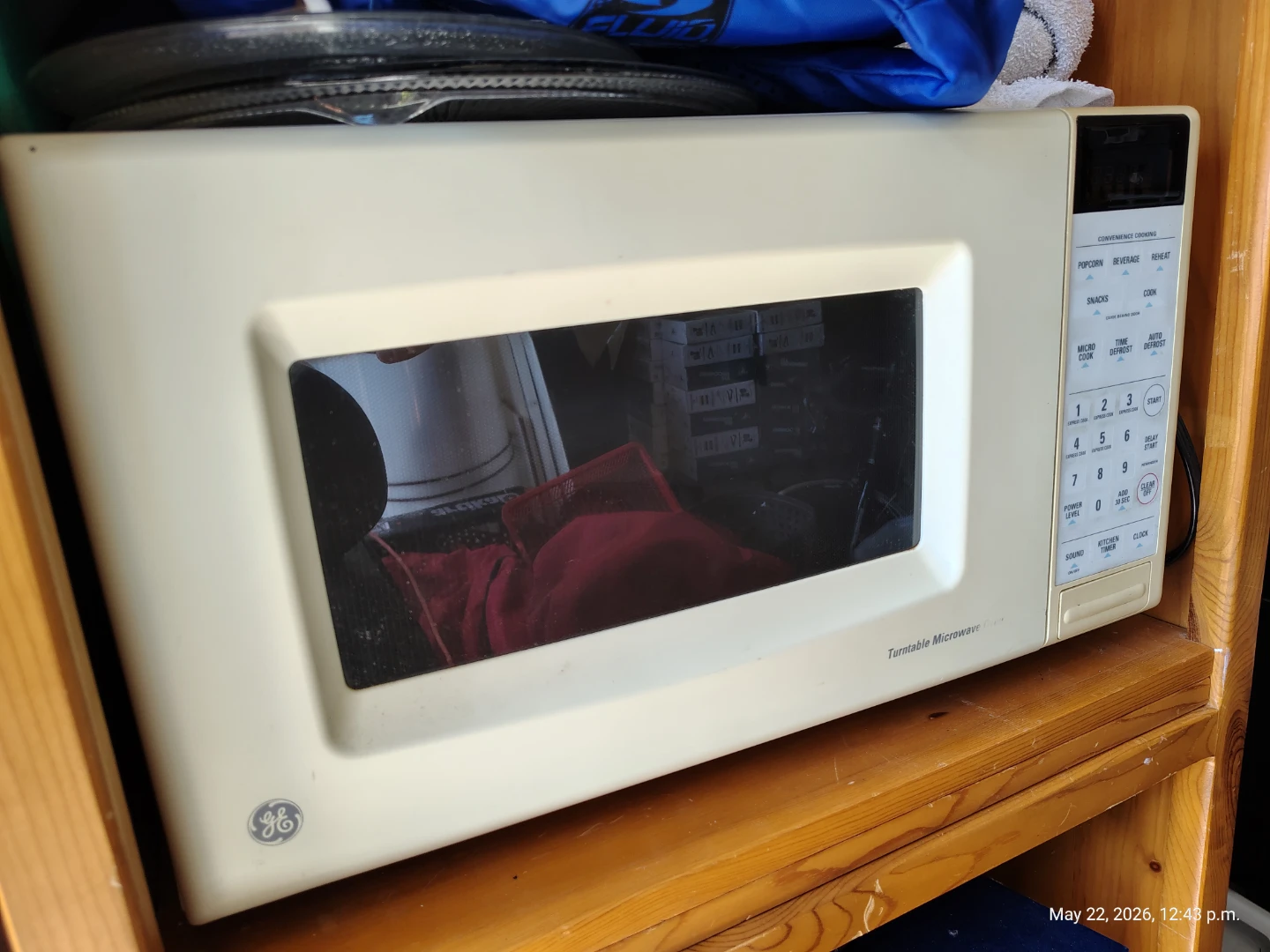 GE 1000 Watt Microwave