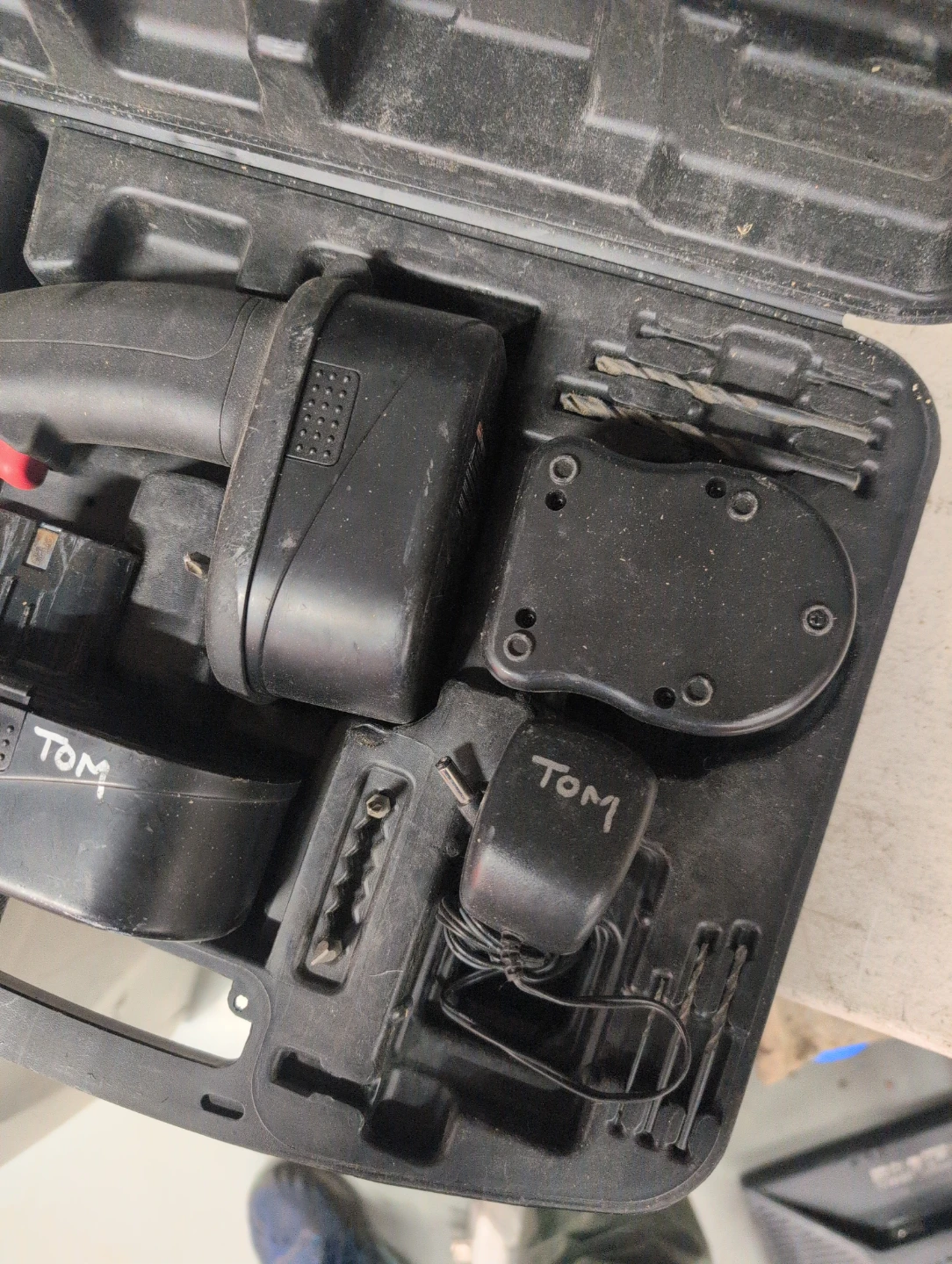 Coleman Powermate Cordless Drill with Case and Accessories - photo 3