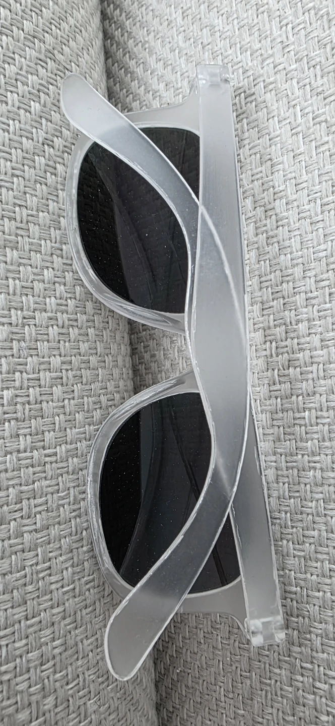 Silver-like Sunglasses with Mirrored Lenses - photo 2