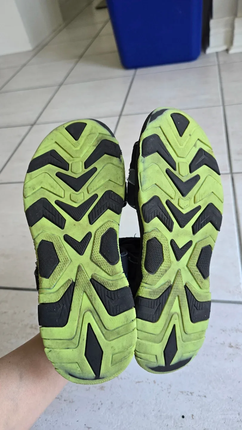Creek Sandals - Boys Size 5 Youth - photo 4