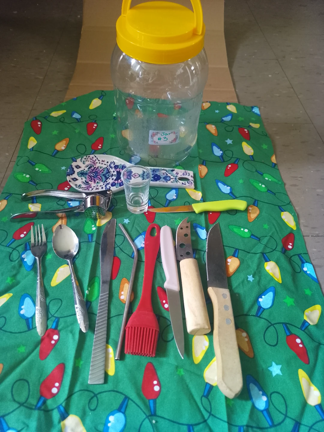 Kitchen Utensil Jar Assortment