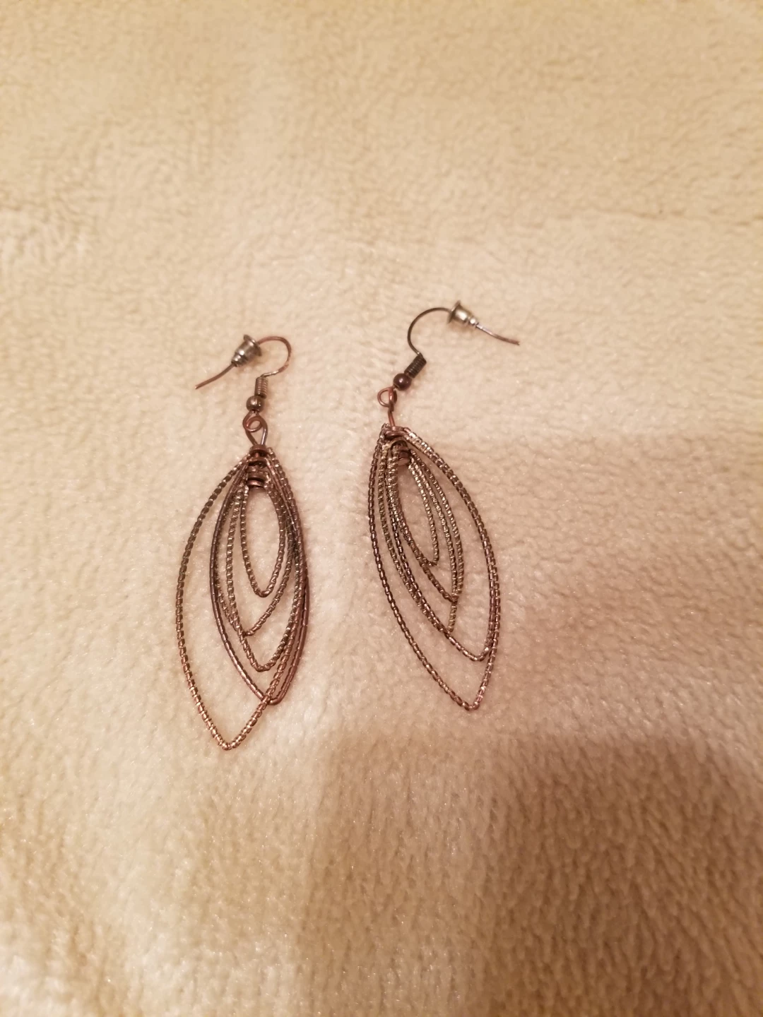 Layered Oval Dangle Earrings
