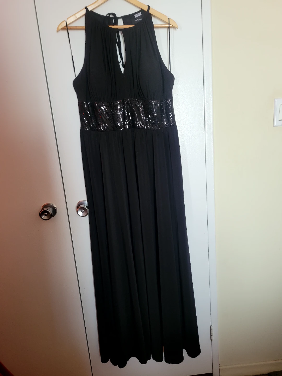 R&M Richards Black Sequin Embellished Maxi Dress Size 16
