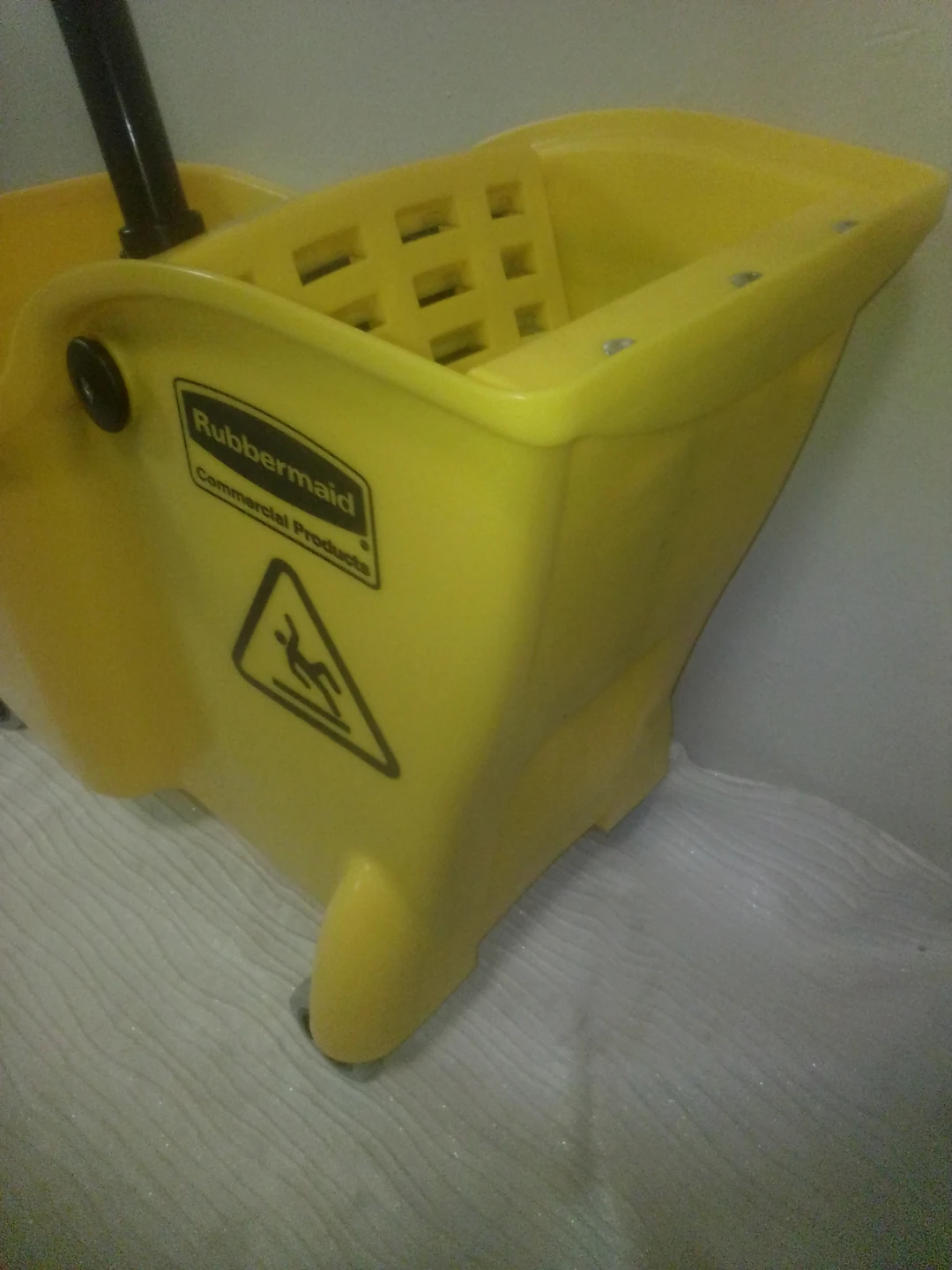 Rubbermaid Commercial Yellow Mop Bucket with Wringer - photo 4