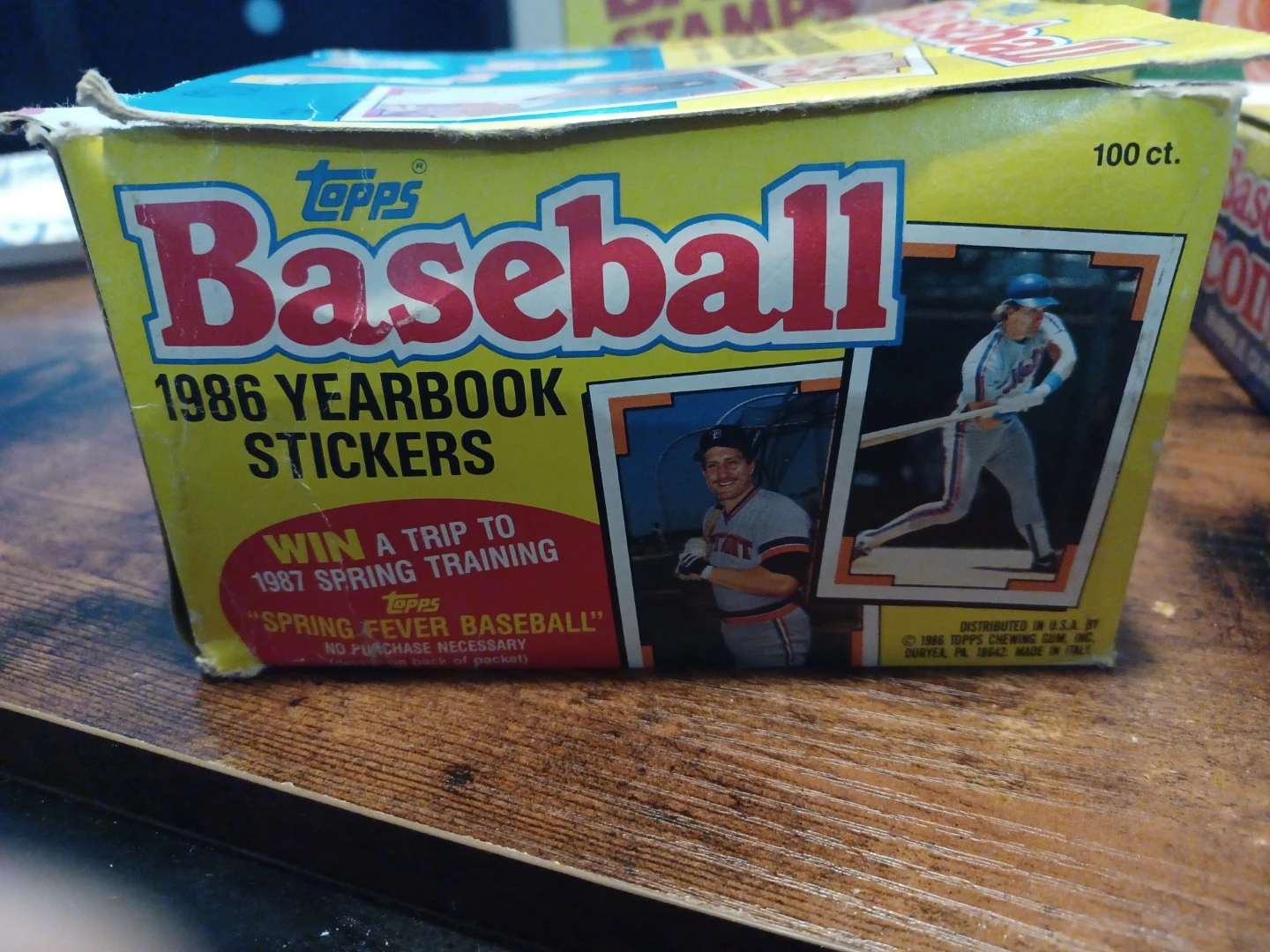 Topps 1986 Baseball Yearbook Stickers Box - photo 2