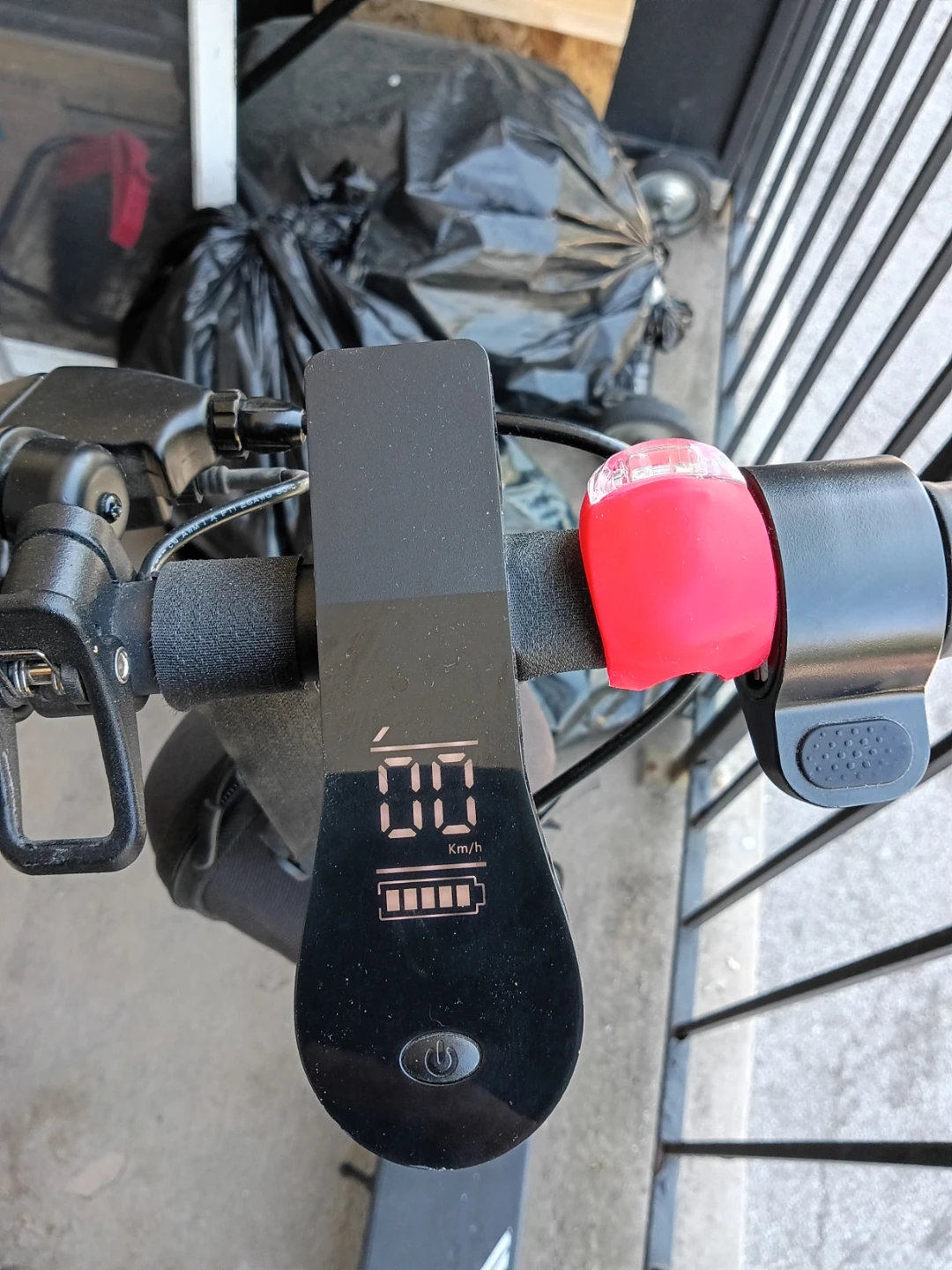 Gen 3 Verve electric scooter - photo 3