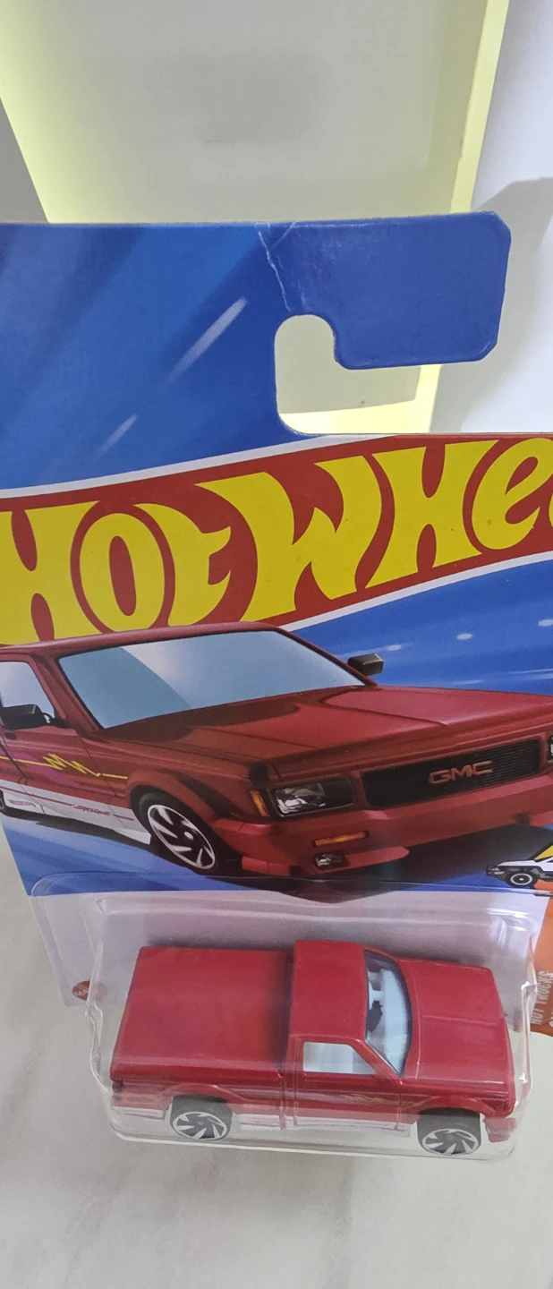 Hot Wheels GMC Sonoma (Red) - photo 2