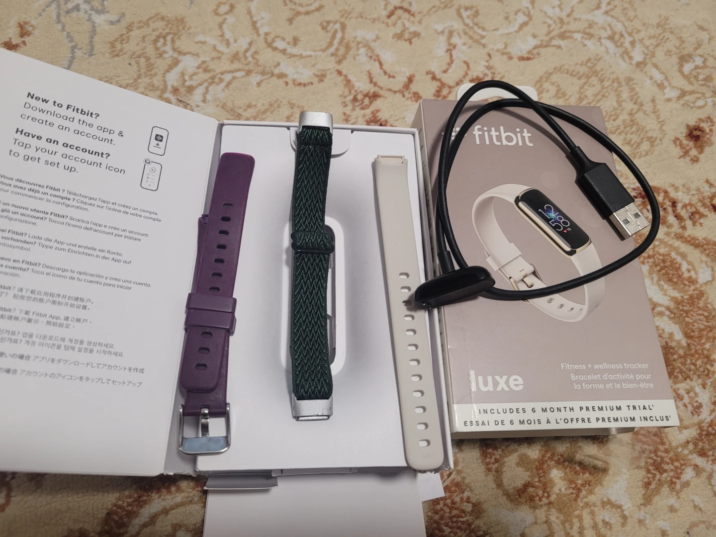 Fitbit Luxe Fitness + with Bands and charge Cable - photo 2