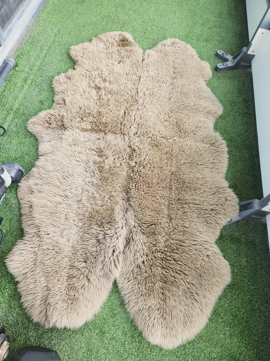 Faux Sheepskin Rug - Tan