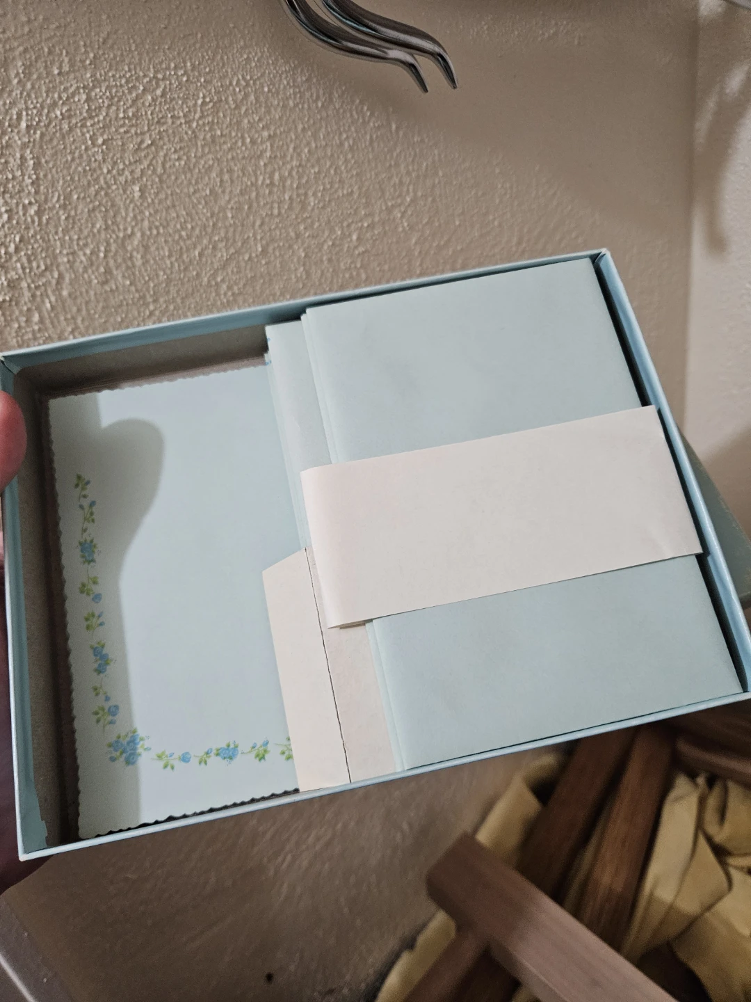Letter Writing Materials (assorted) - photo 2