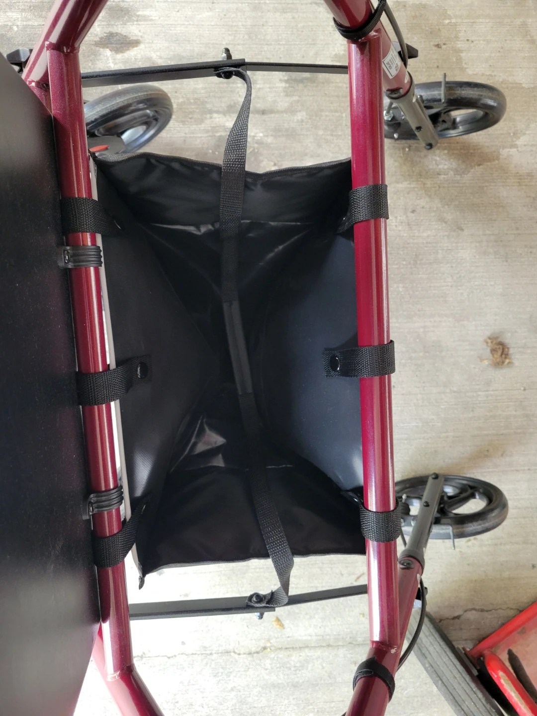 HOMLAND Rollator Walker with Seat and Bag - photo 3