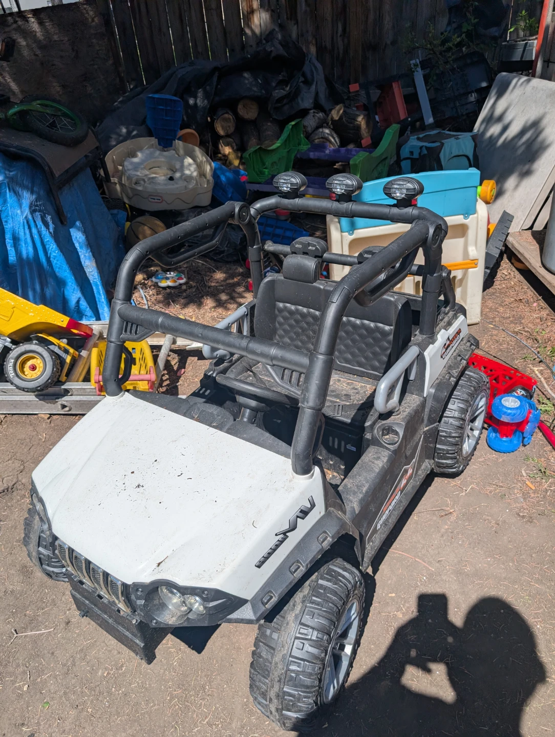 Kids side by side power wheels needs a 6 volt battery