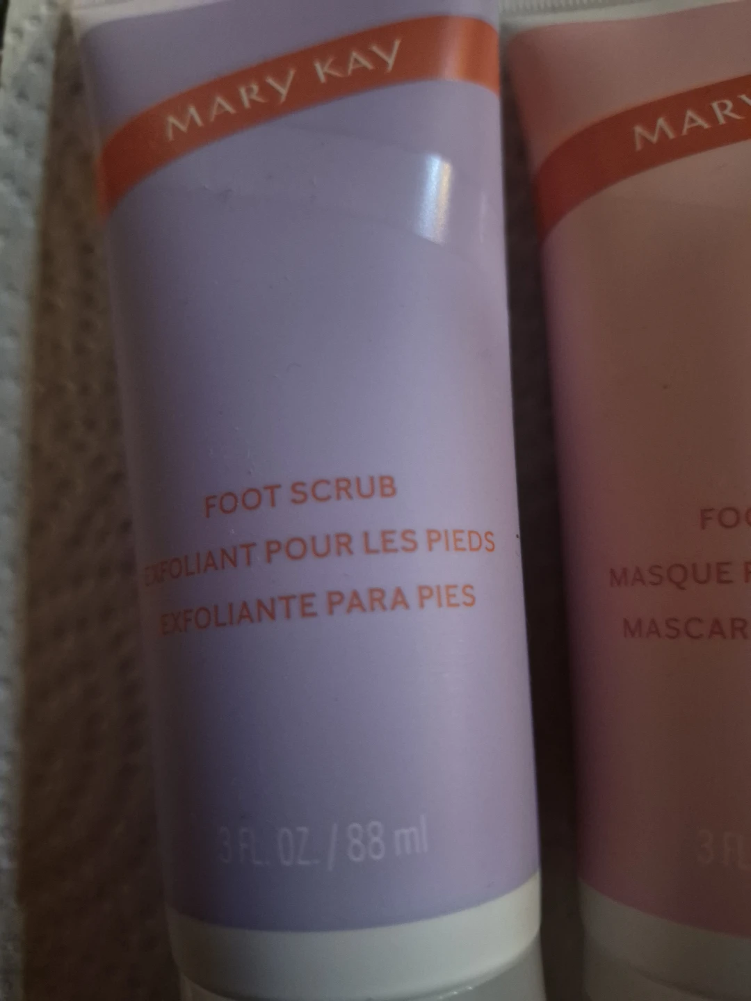 Mary Kay Pedicure Set - Foot Scrub & Foot Mask - photo 2