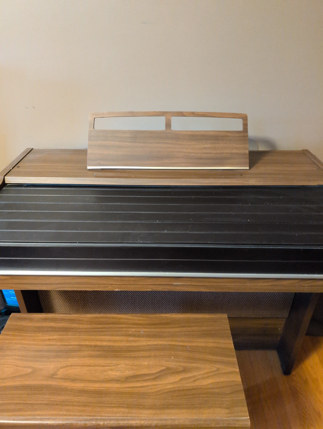 Yamaha Organ with Bench - photo 2