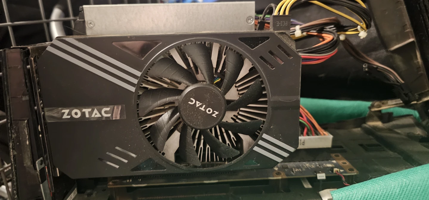 Alienware Aurora R9 Gaming Desktop Computer - photo 2