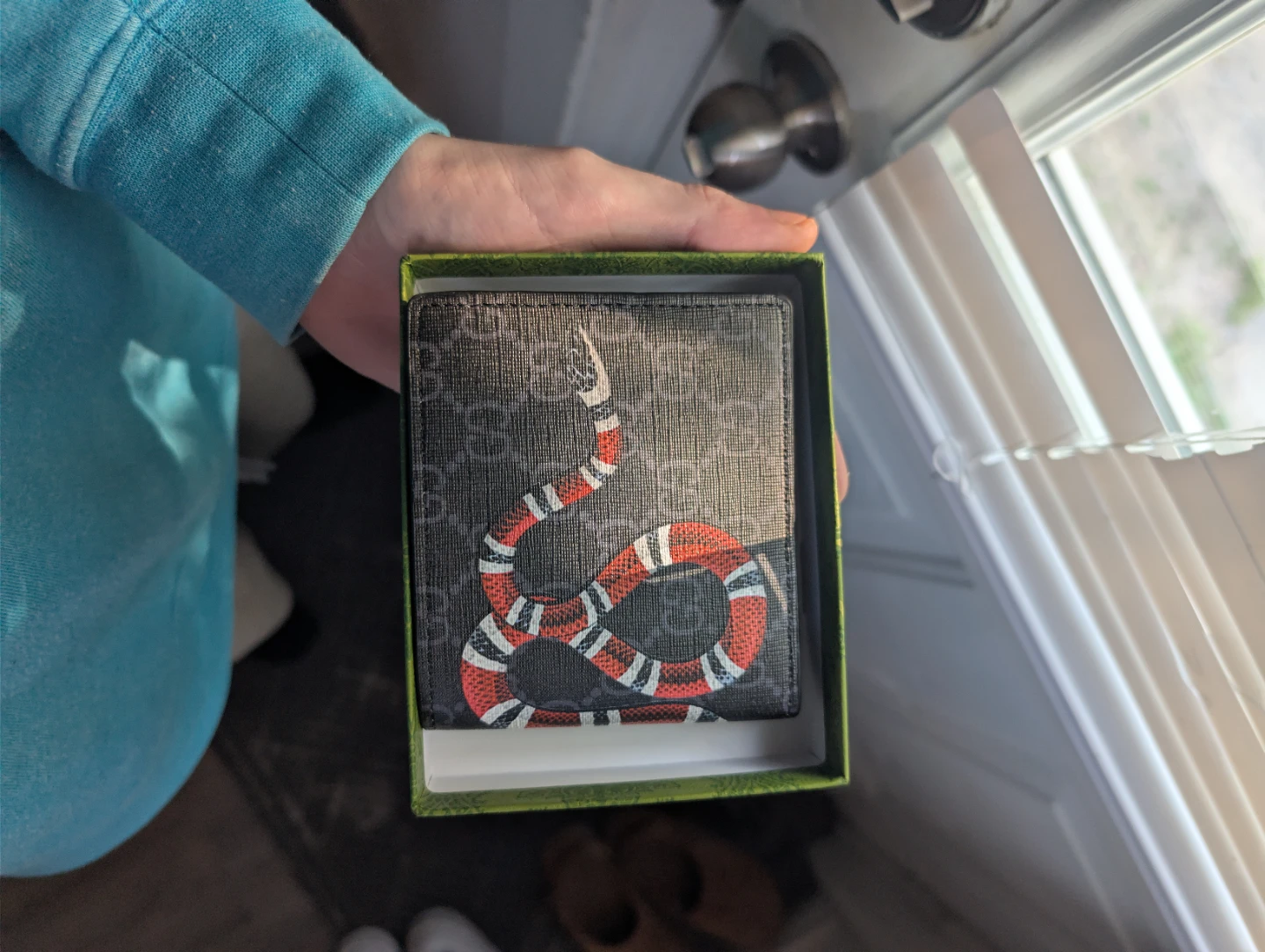 Gucci Snake Bi-fold Wallet - photo 2