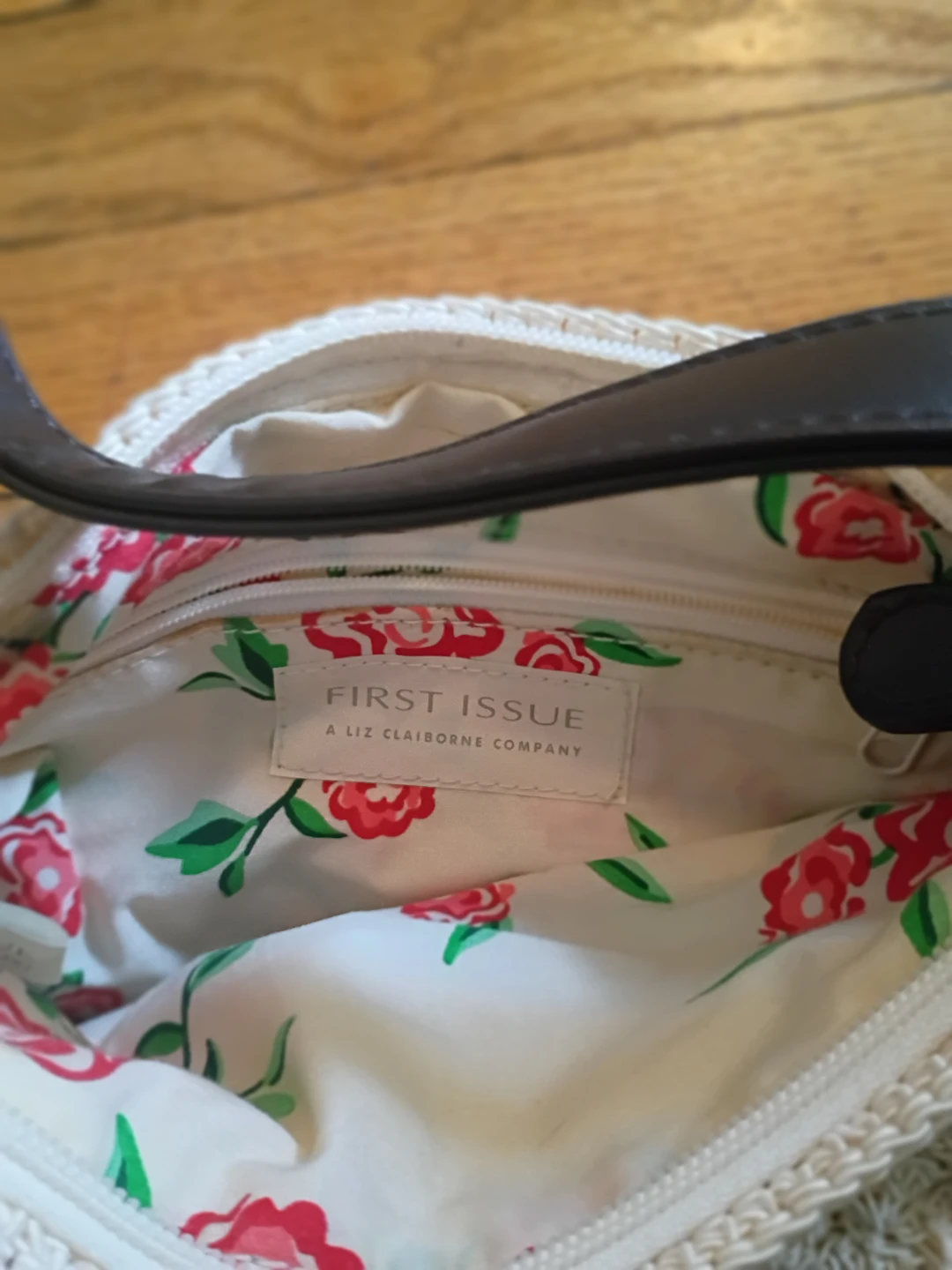 Liz Claiborne First Issue Woven Shoulder Bag - photo 3
