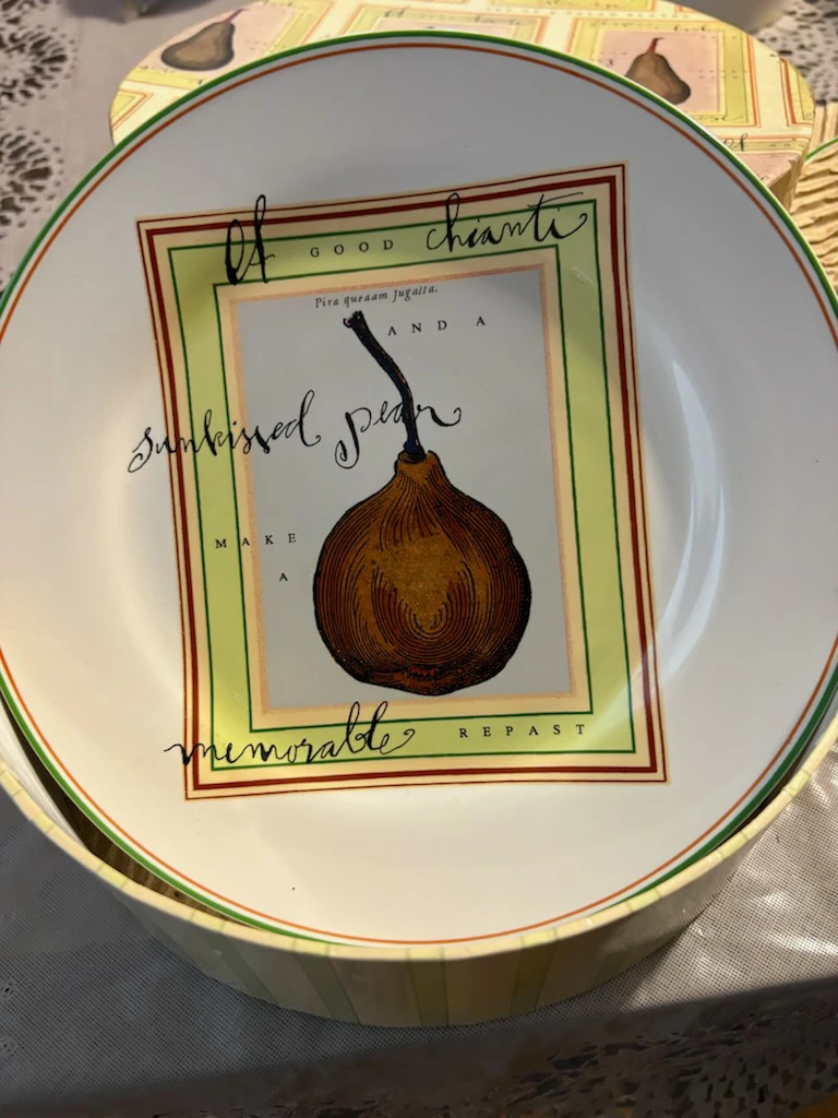 Set of 4 Salad Plates with Pear Design and Storage Box 2 boxs - photo 4