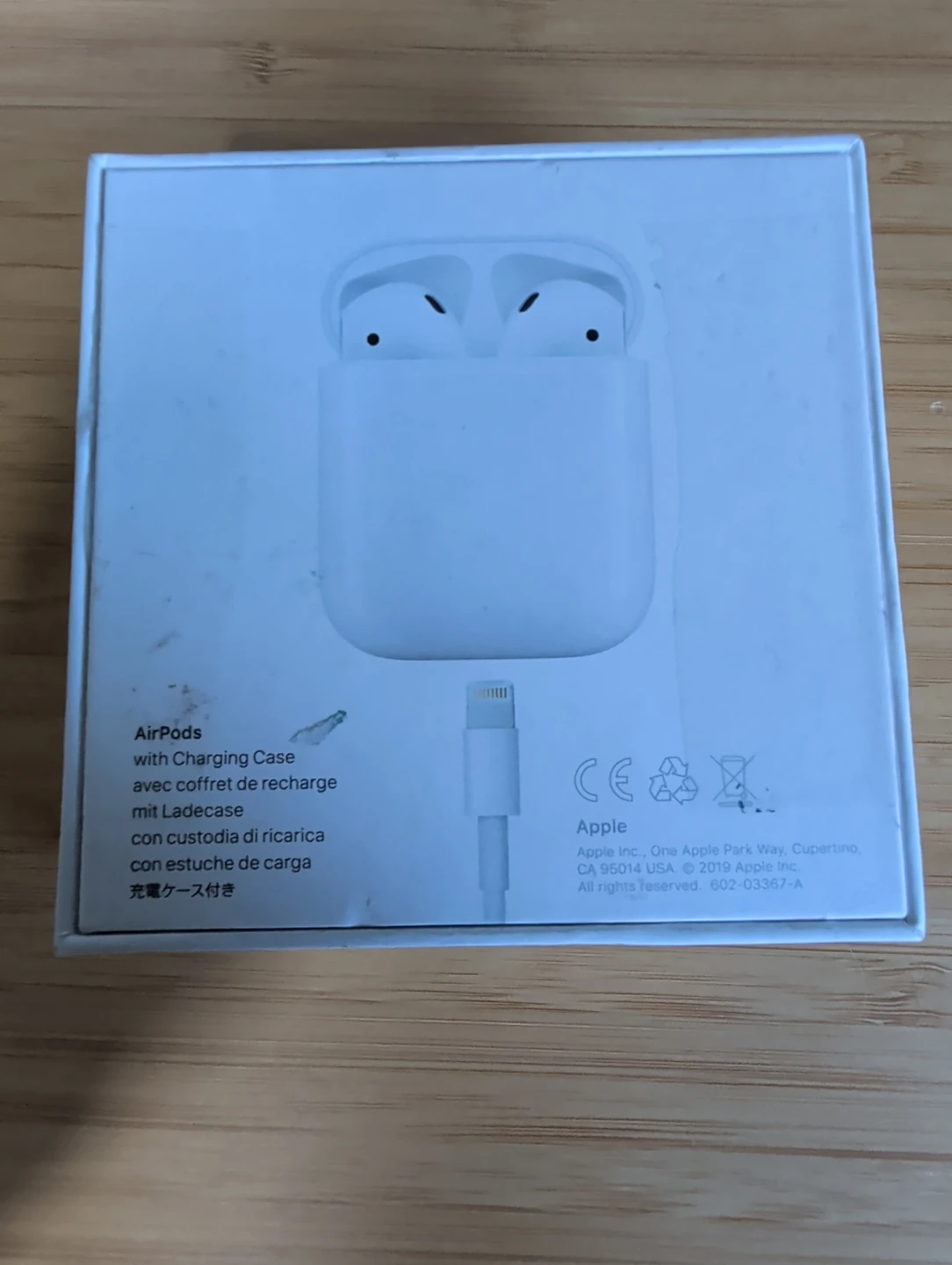 Apple AirPods with Charging Case - photo 2
