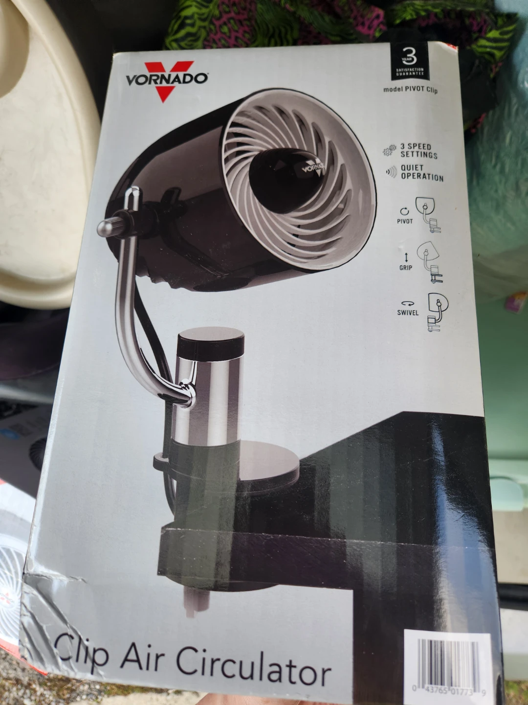 Vornado Model PIVOT CLIP Air Circulator Fan - photo 3