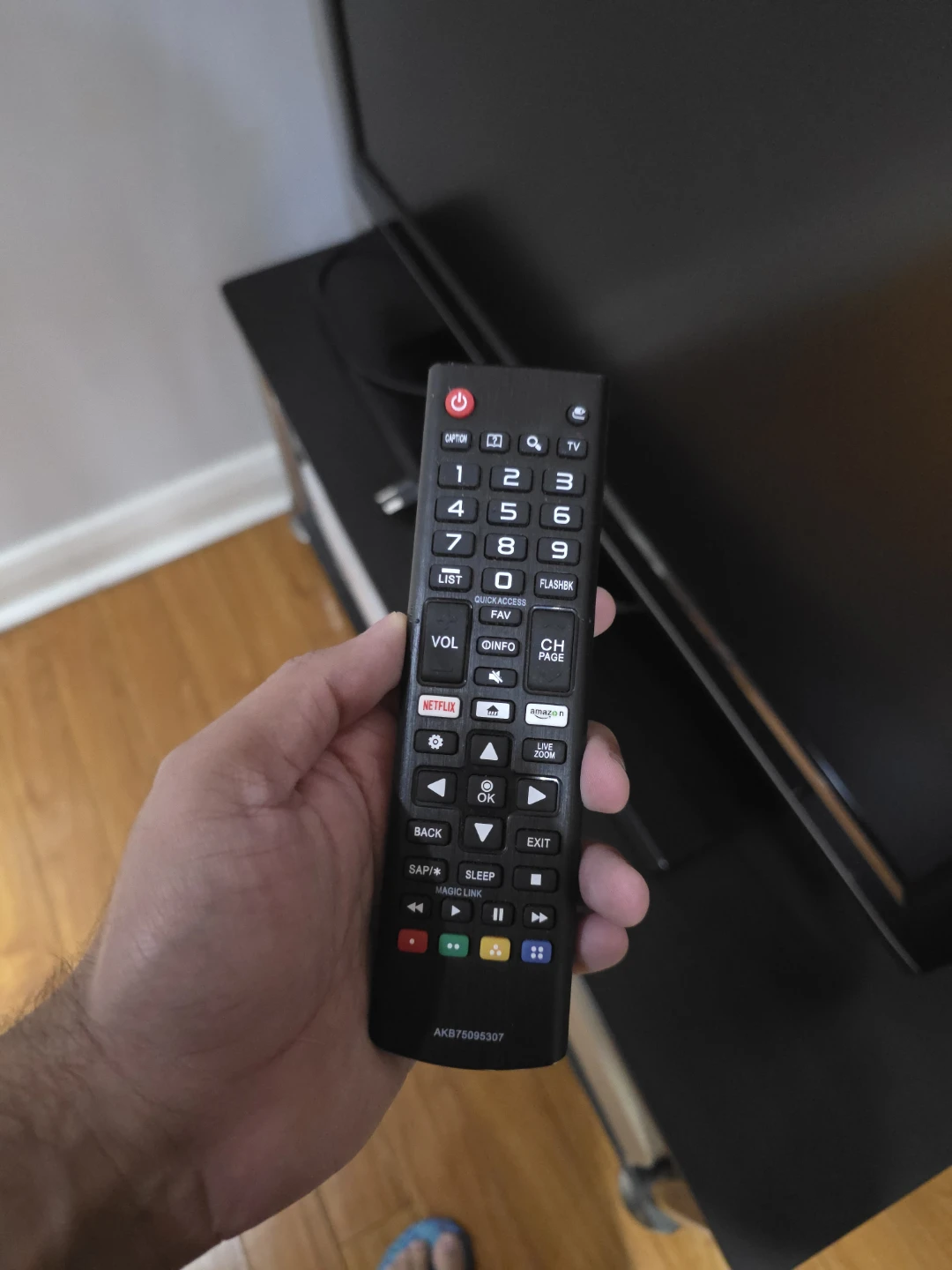 LG 37-inch LCD TV - photo 2