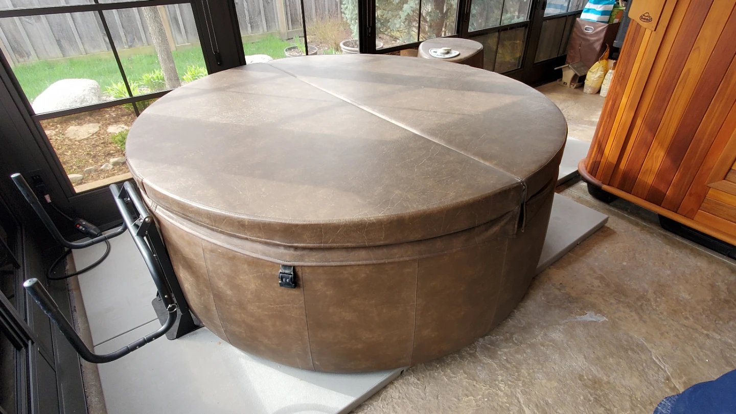 Softub hottub for sale