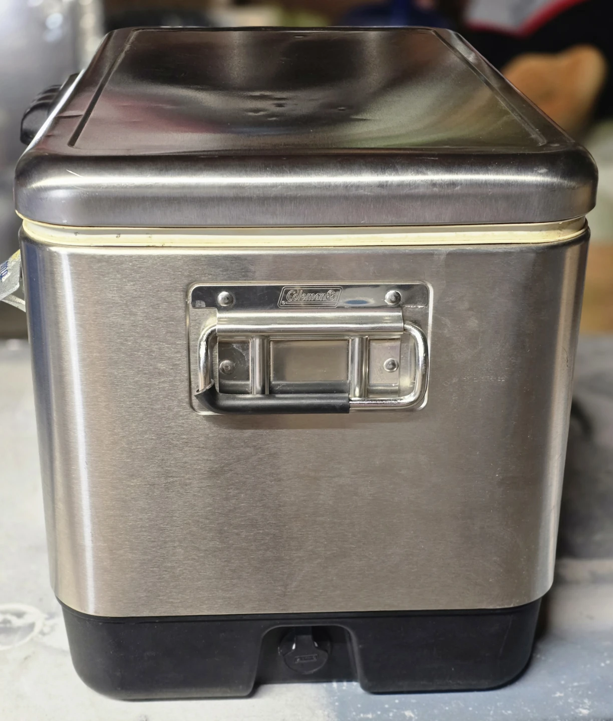 Coleman Corona Extra Cooler Ice Chest w/ Bottle Opener - photo 2