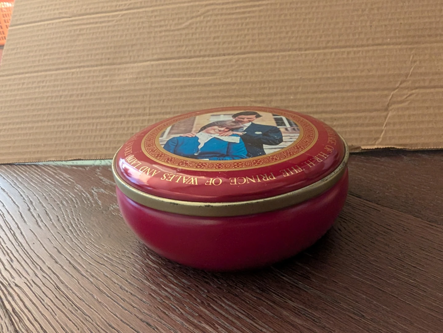 Planters Collector and Charles & Diana commemorative tins - photo 2