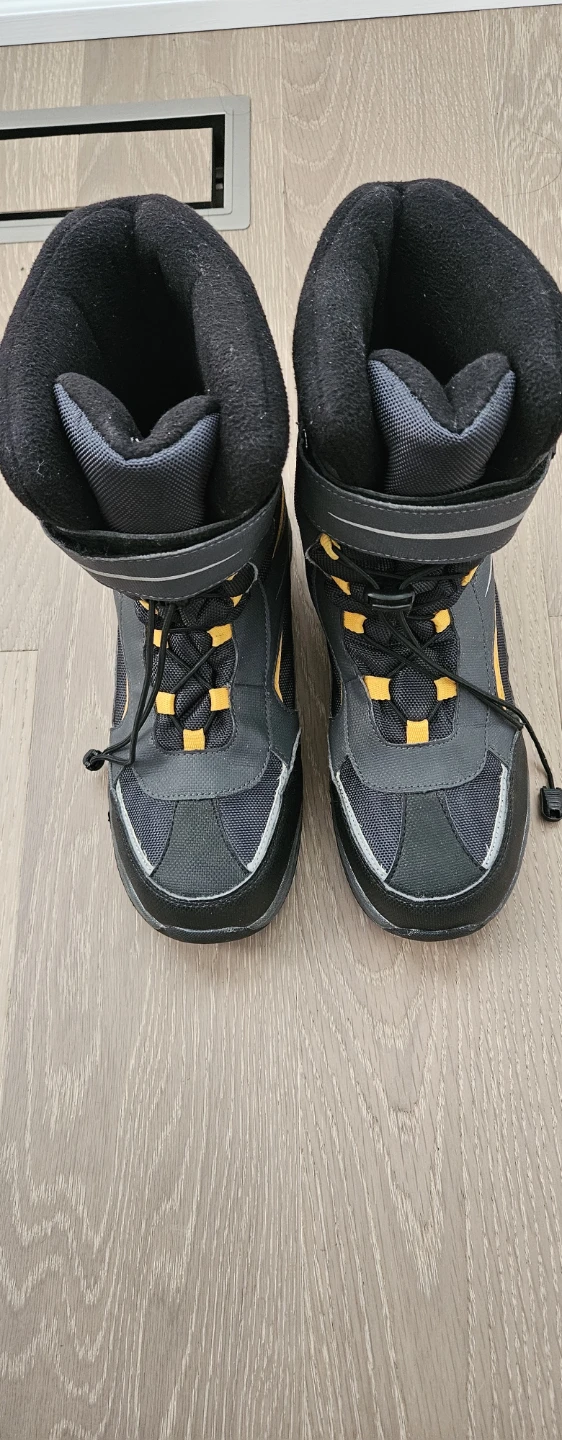Kids' Winter Boots Size 10