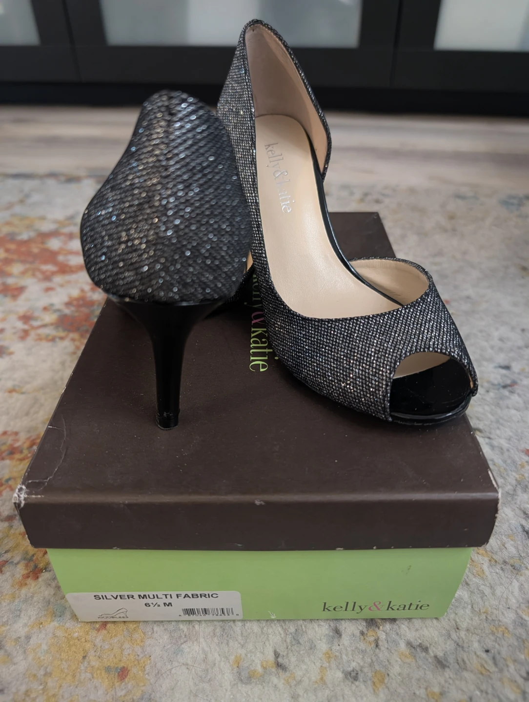 Kelly & Katie Silver Multi Fabric Peep Toe Heels Size 6.5 - photo 2