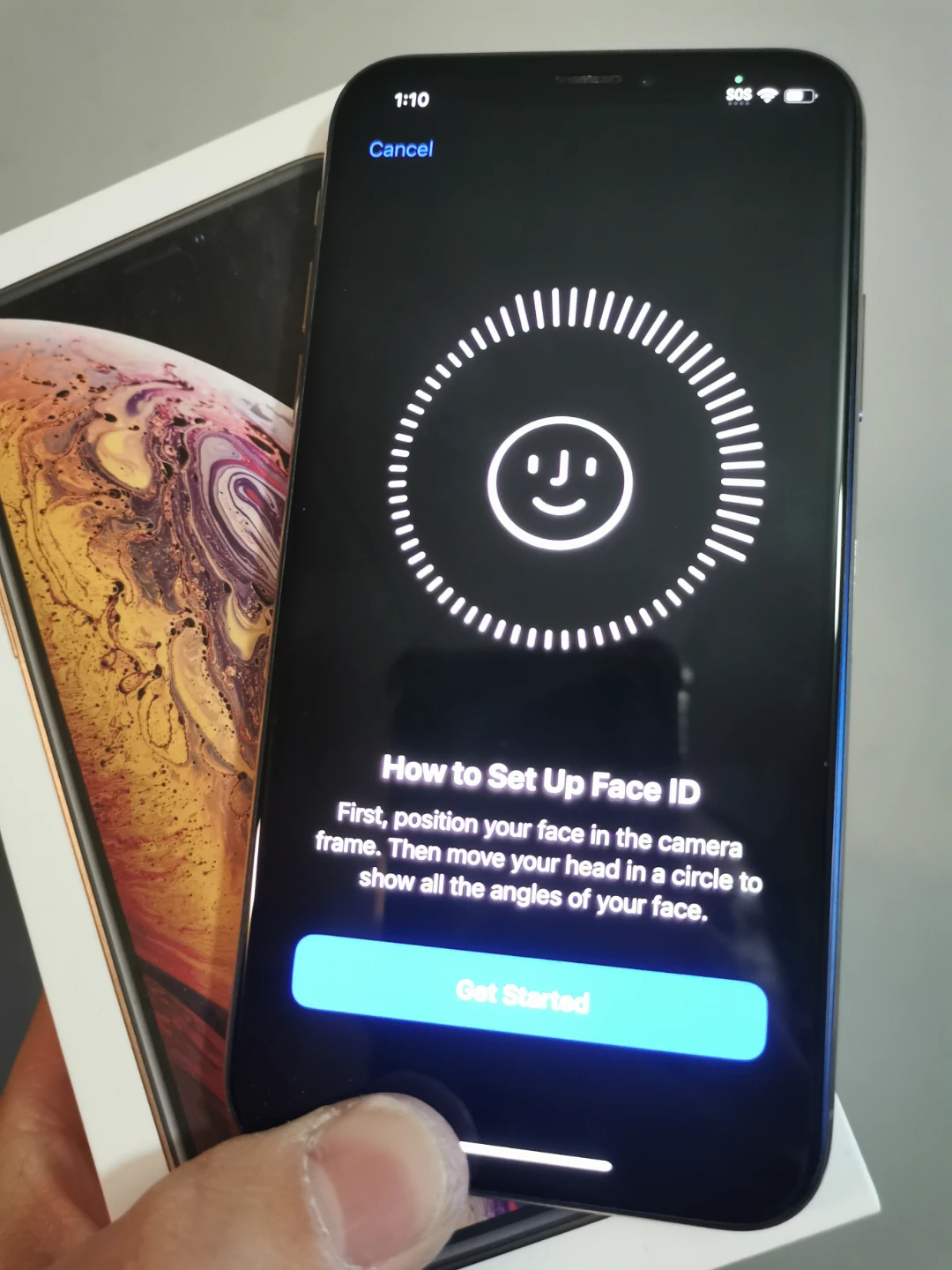 iPhone Xs 64G Gold Unlocked - photo 3