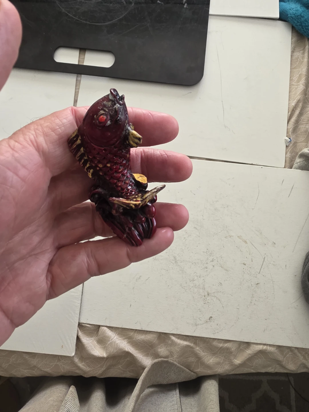 Carved vintage koi  Red Fish Figurine - photo 2