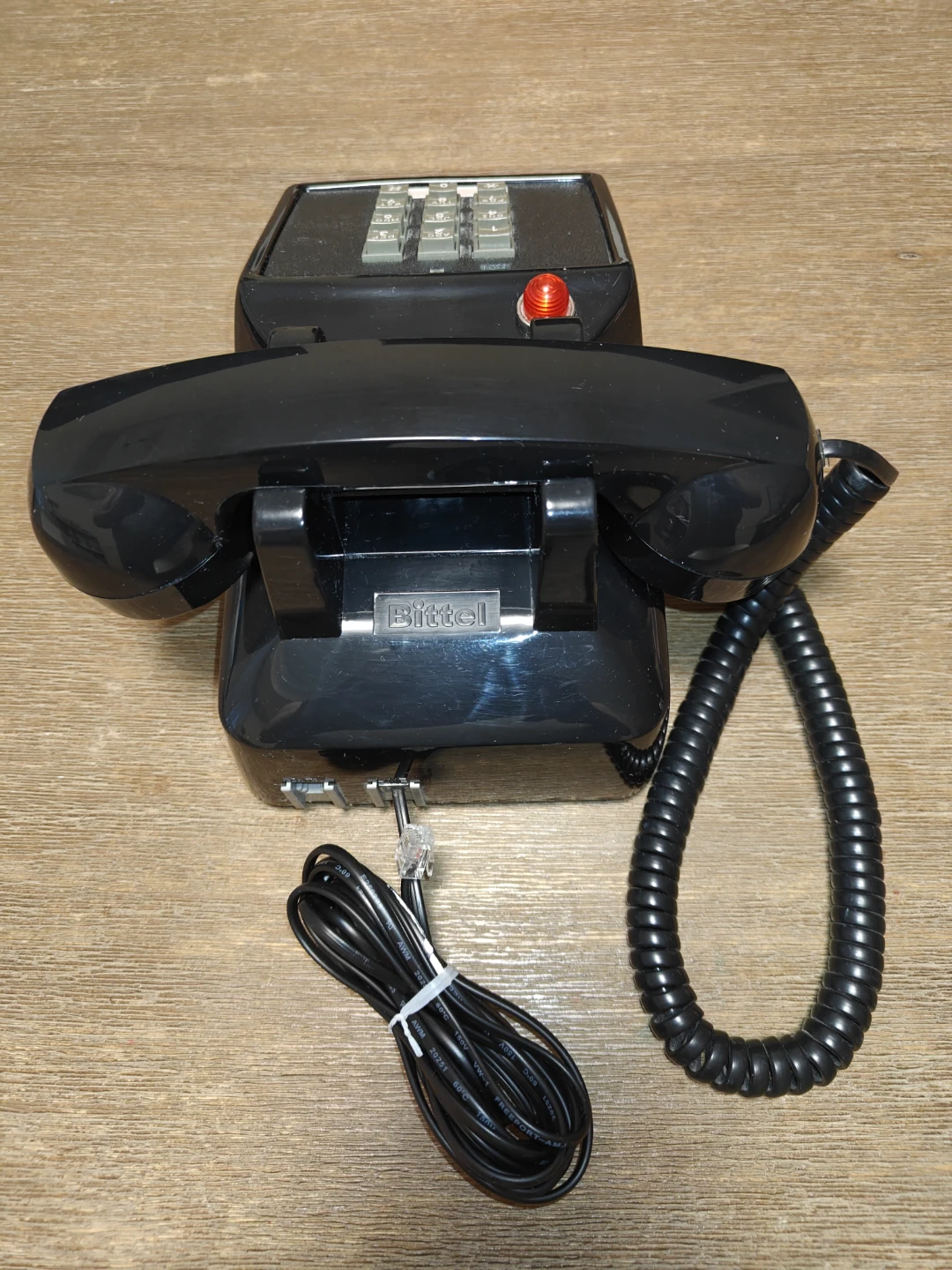 Hearing aid plane old telephone with red light notifier - photo 2