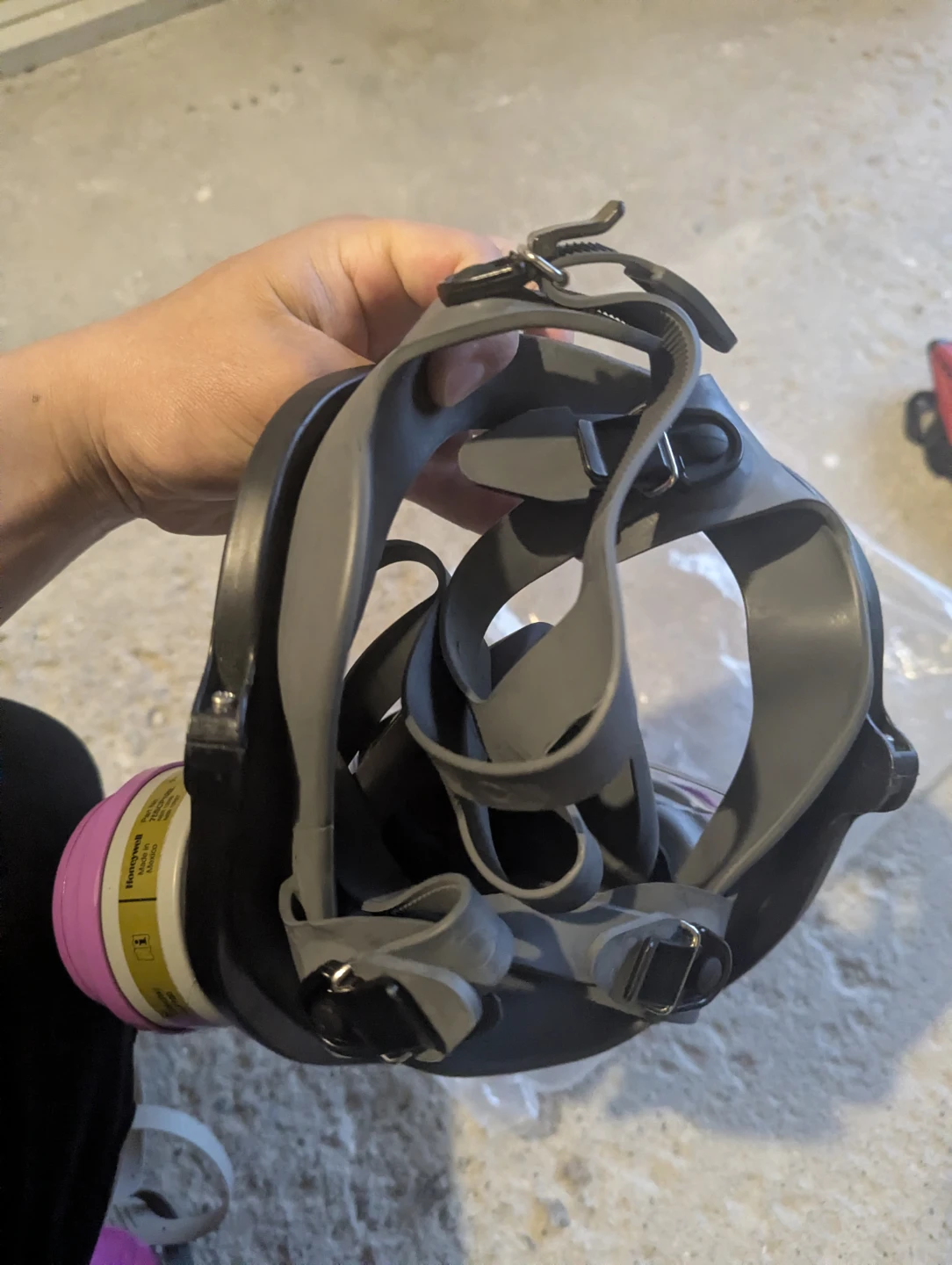 3M Full Face Respirator with P100 Filters - photo 2