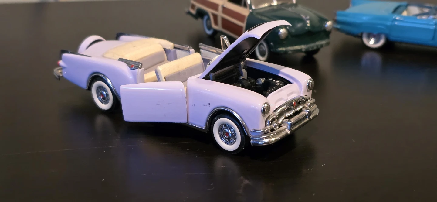 Model Cars Set - Vintage Convertibles and Woody Wagon - photo 4