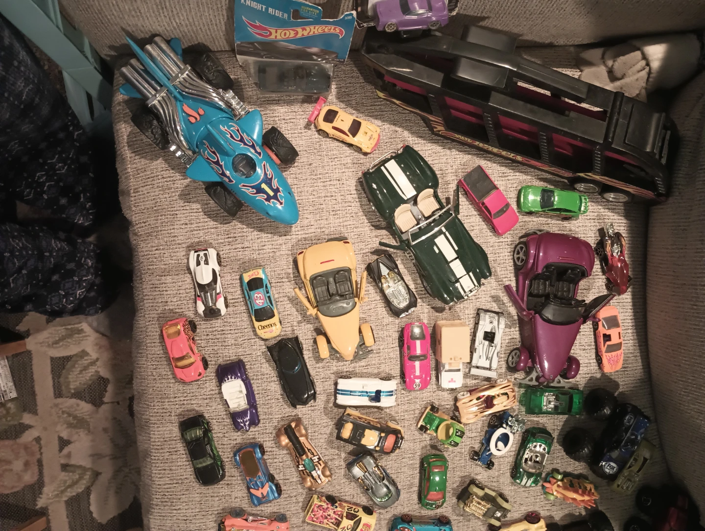 Hot Wheels & Other Toy Cars Bundle - photo 2