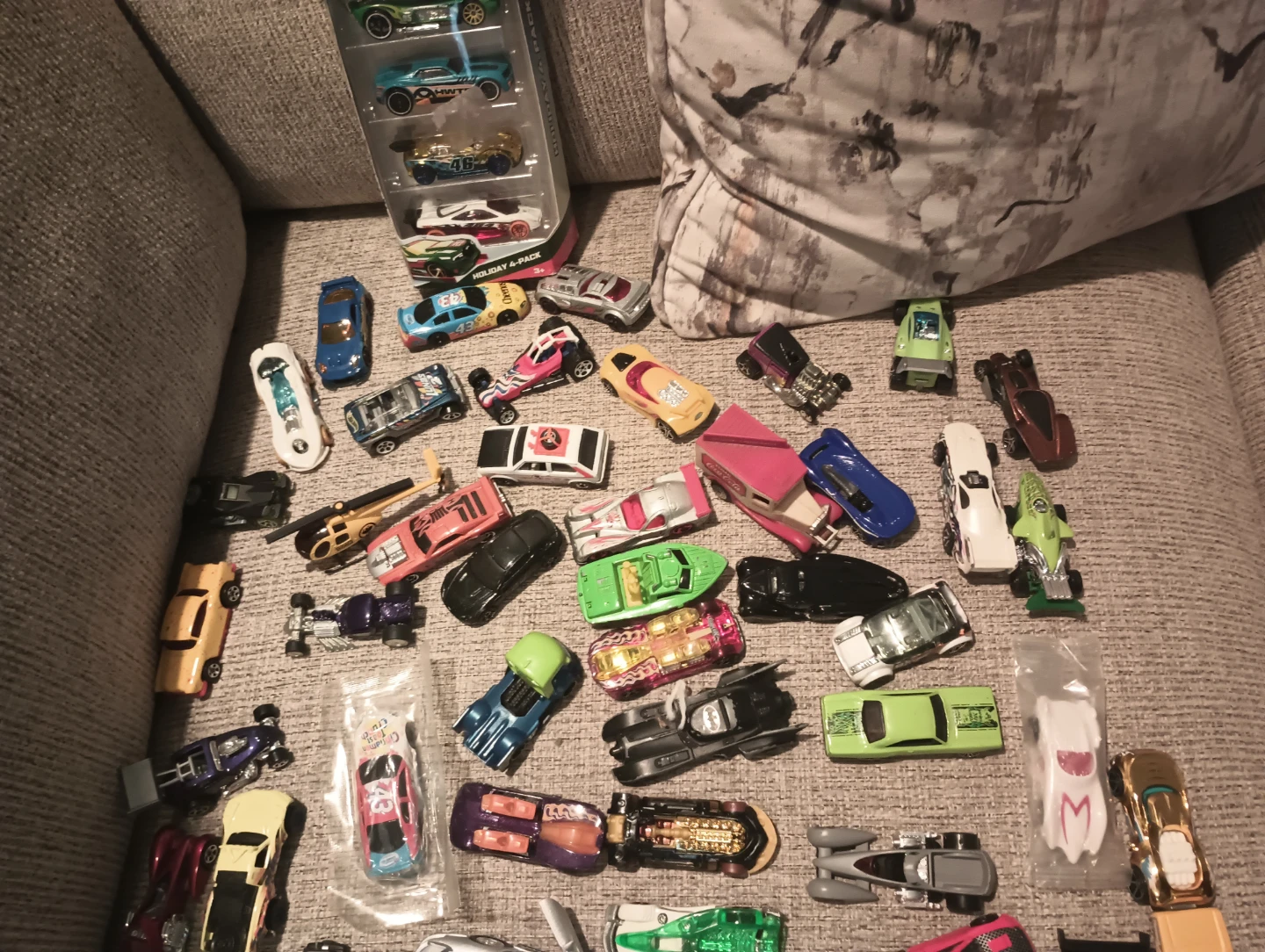 Hot Wheels & Other Toy Cars Bundle - photo 4