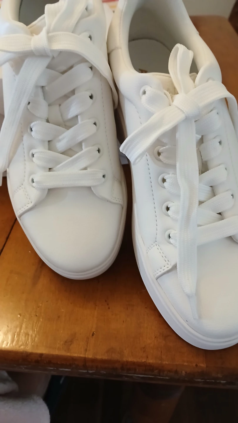 ALDO White Sneakers - Size 8 or 8.5 - photo 4