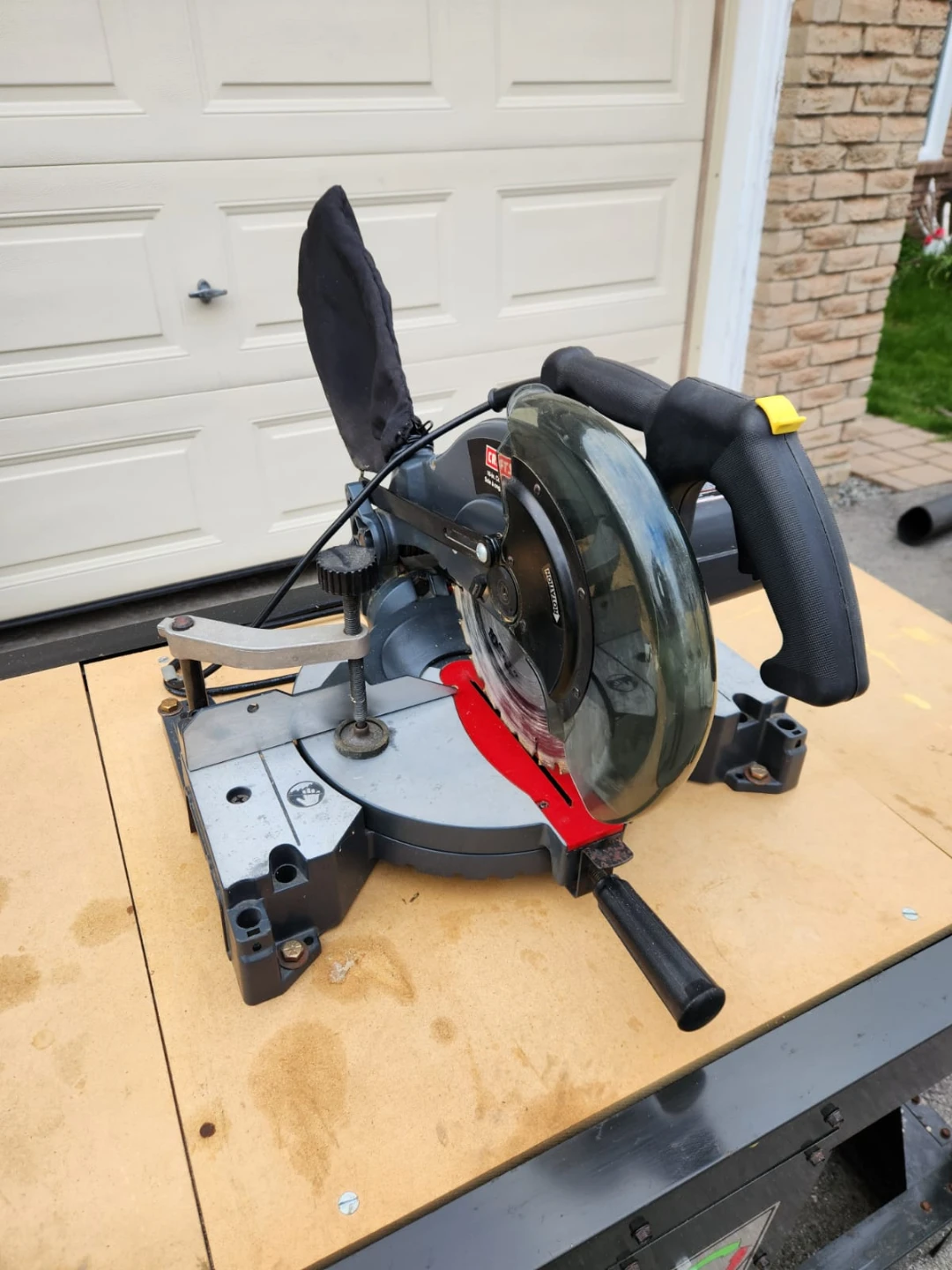 Craftsman Rotary Tool Bench w/ Table Saw, Mitre Saw, belt Sander - photo 4