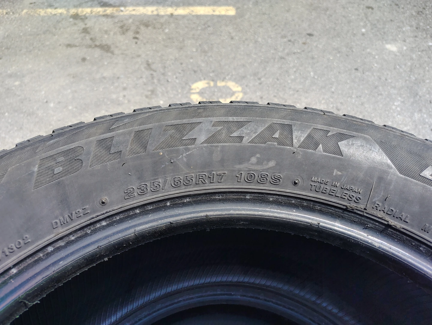 Bridgestone brizzak 4 tires 235/65/17 - photo 2