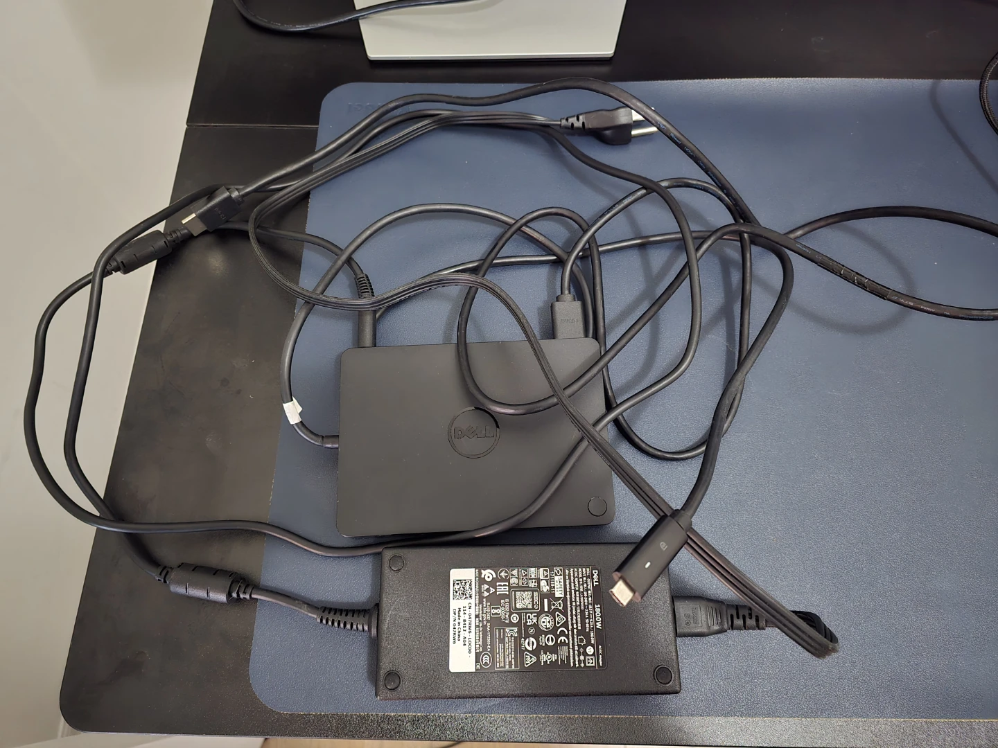 Dell WD15 Monitor Dock 4K - Never Used - Moving Sale