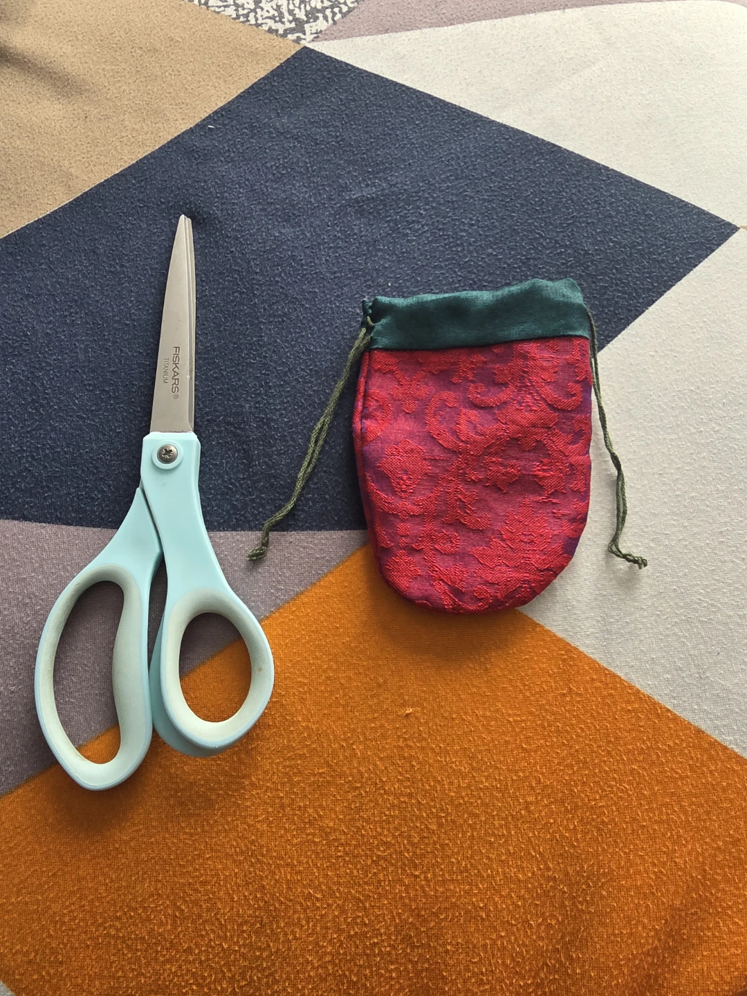 Red & Green drawstring pouch (scissors for size)