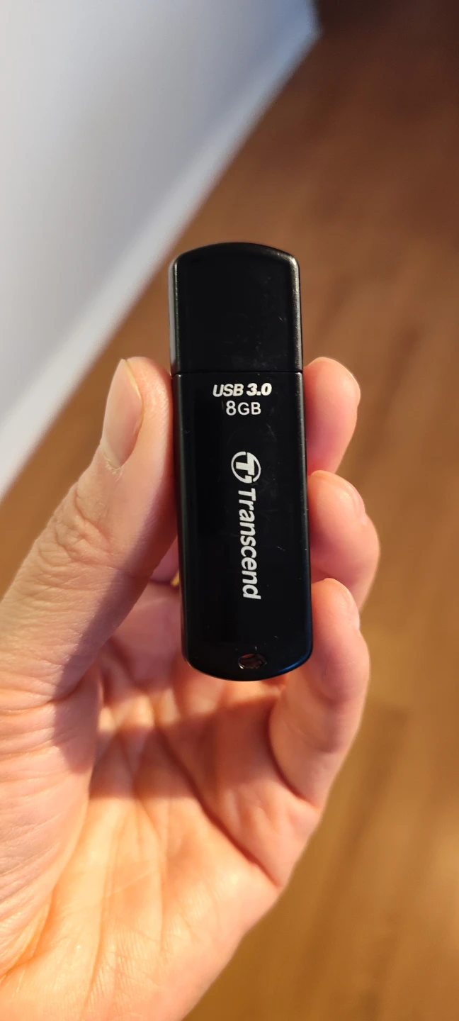 Transcend USB 3.0 8GB Flash Drive - photo 2