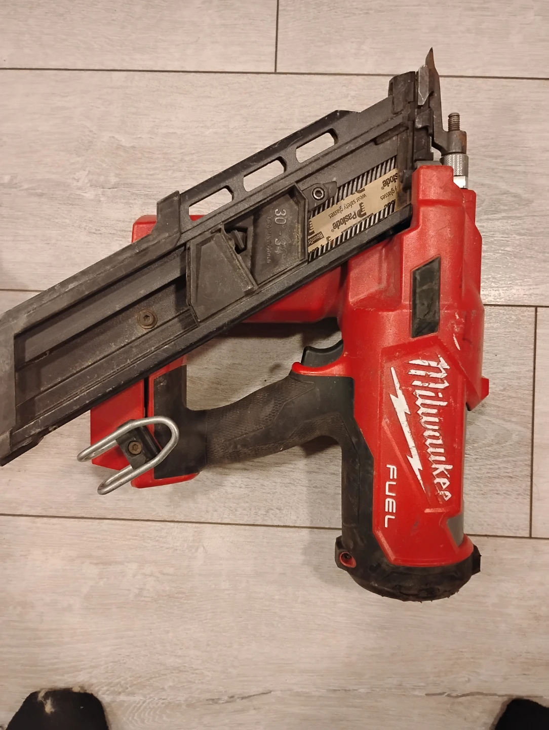 Milwaukee fuel cordless framing nailer