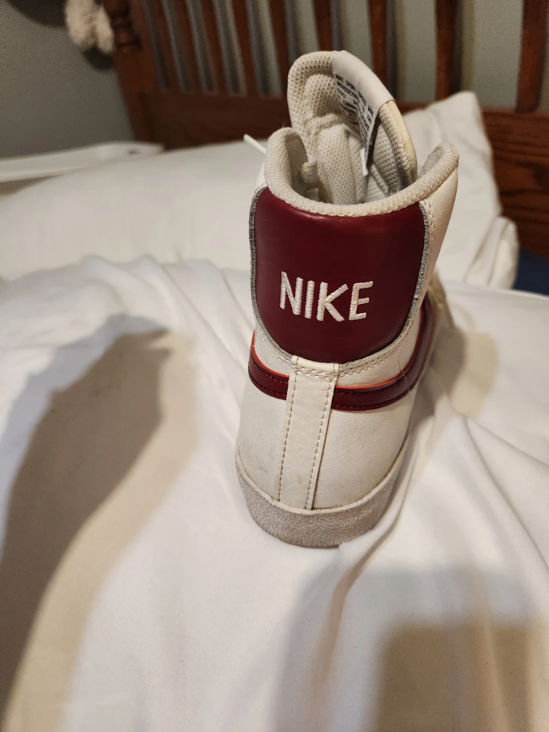 Youth or women Nike high cut shoes - photo 2